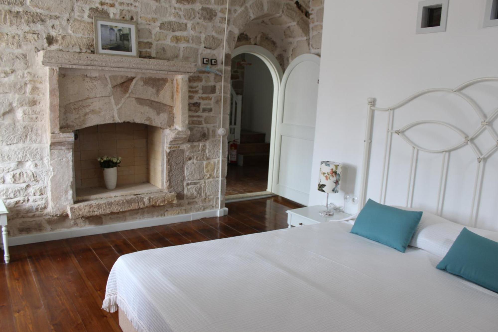 Eski Tas Hotel Çeşme Esterno foto