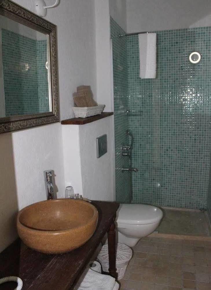 Eski Tas Hotel Çeşme Esterno foto